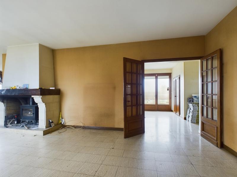 Maison - 245 m² - 9 pièces