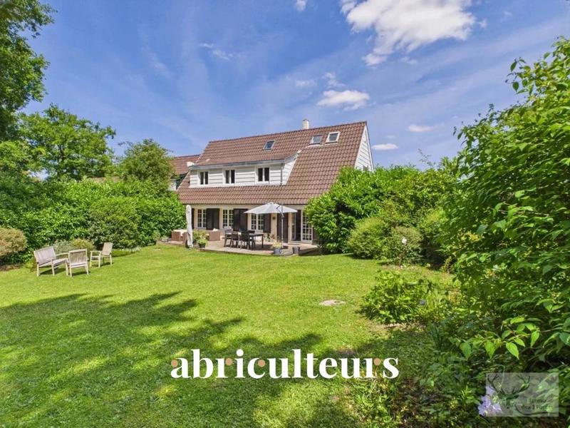 Maison - 167 m² - 6 pièces