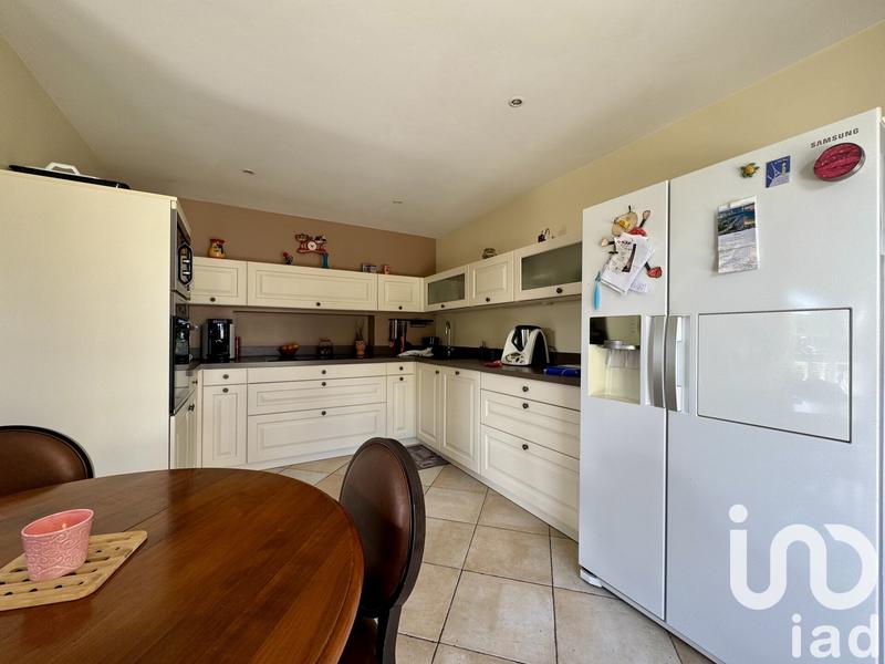 Maison - 300 m² - 8 pièces