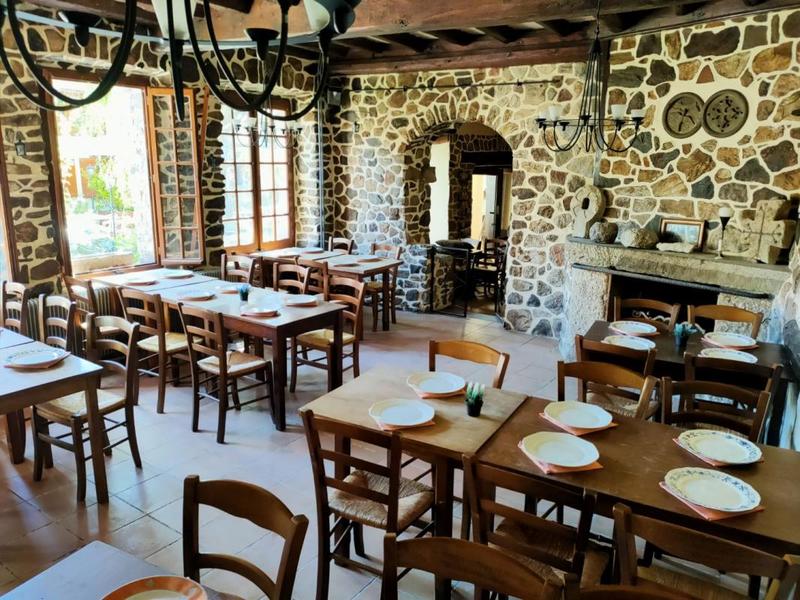 Maison - 470 m² - 20 pièces