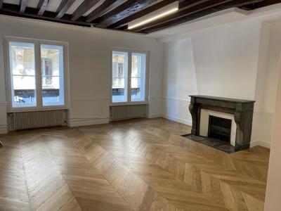 Bureau - 90 m² - 4 pièces