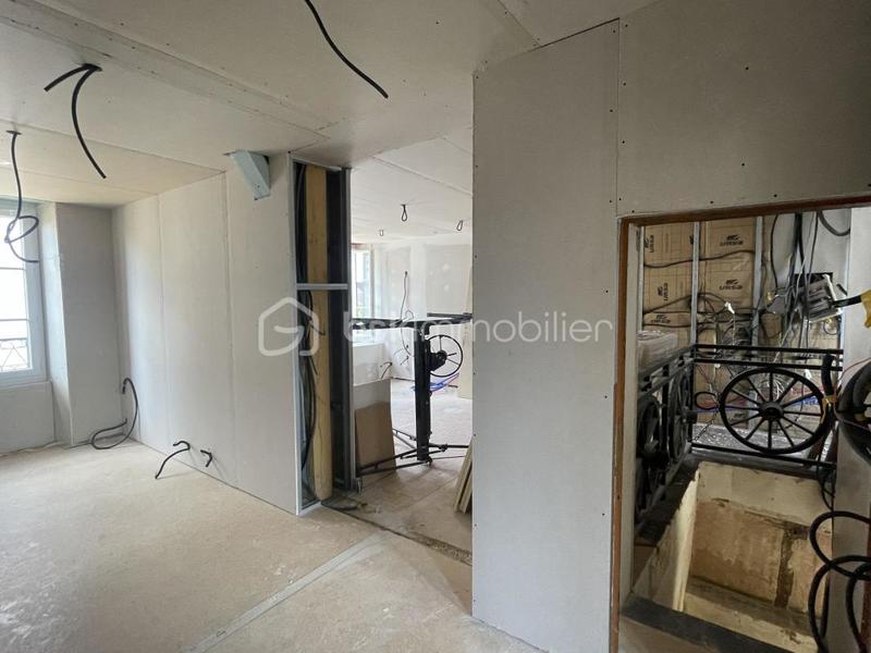 Maison ancienne - 340 m² - 9 pièces