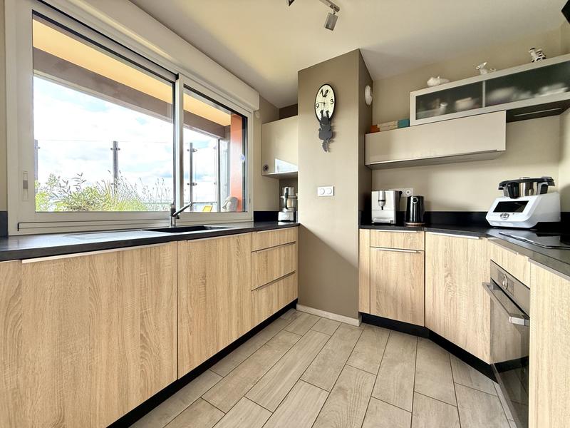 Appartement - 90 m² - 3 pièces