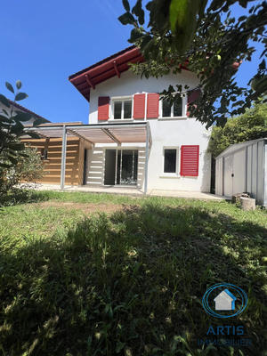 Maison - 80 m² - 4 pièces