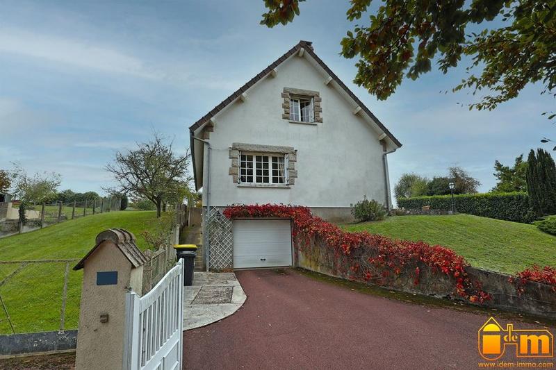 Maison traditionnelle - 140 m² - 6 pièces