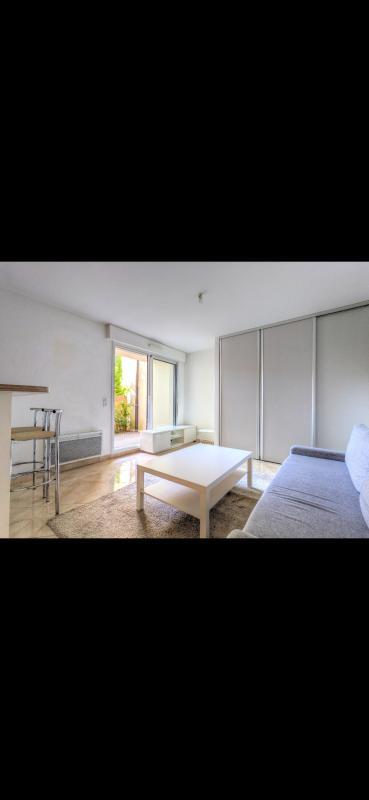 Studio - 30 m² - 1 pièce