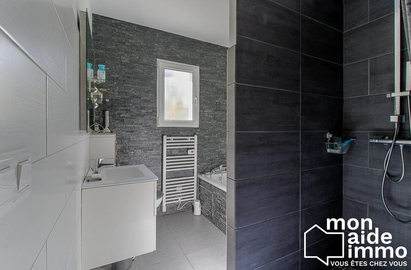 Maison - 105 m² - 4 pièces