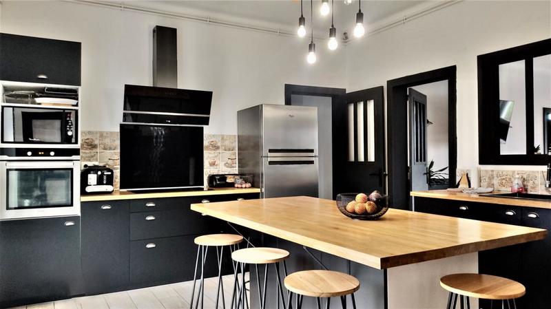 Maison - 275 m² - 7 pièces