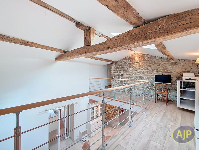 Maison - 231 m² - 12 pièces