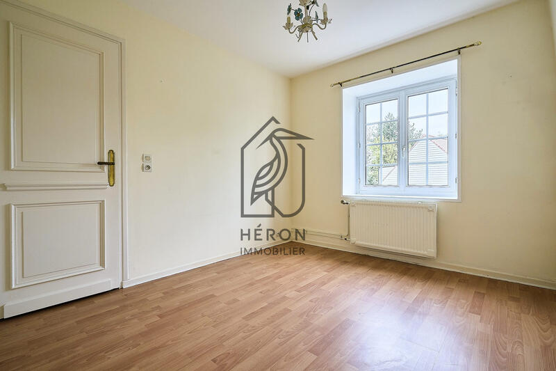 Maison - 137 m² - 6 pièces