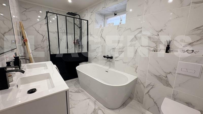 Maison - 102 m² - 4 pièces