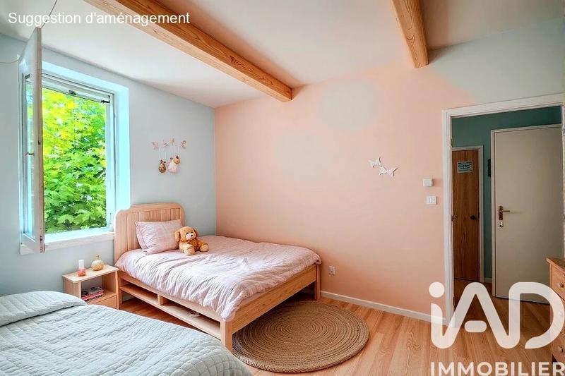 Maison - 290 m² - 9 pièces