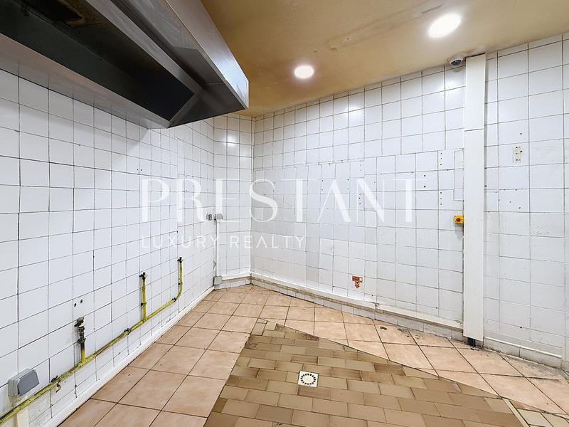 Bureau - 63 m² - 1 pièce