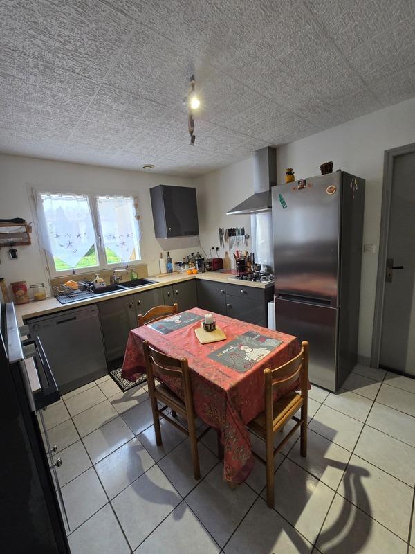 Maison - 98 m² - 5 pièces