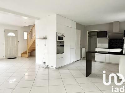 Maison - 92 m² - 5 pièces