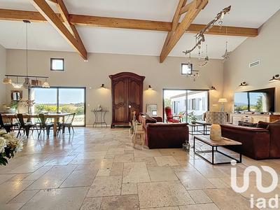 Maison - 322 m² - 14 pièces