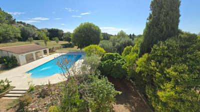 Mas - 294 m² - 13 pièces