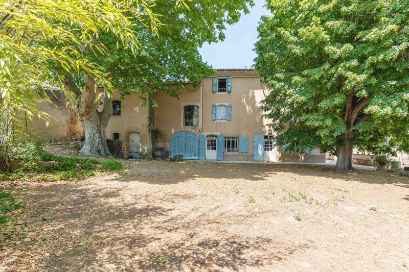 Mas - 445 m² - 10 pièces