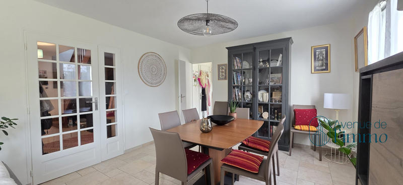 Maison - 178 m² - 8 pièces