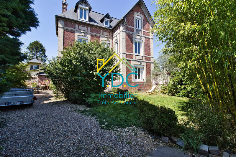 Maison - 172 m² - 8 pièces