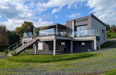 Maison - 200 m² - 7 pièces