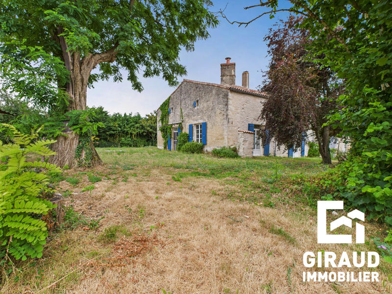 Maison - 210 m² - 6 pièces