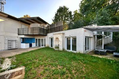 Local d'activité / Entrepôt - 274 m² - 9 pièces