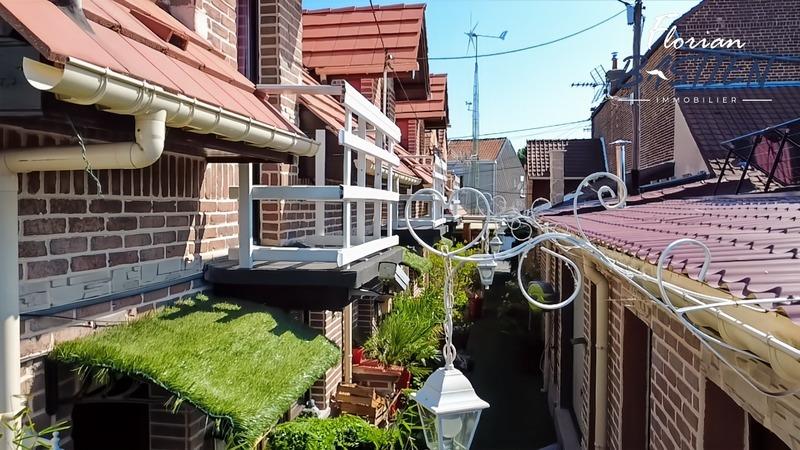 Maison - 327 m² - 15 pièces