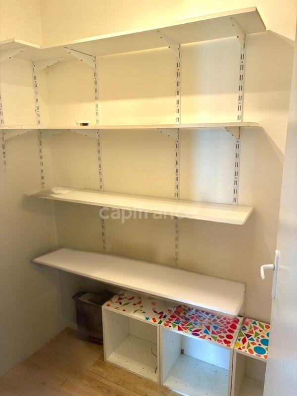 Appartement - 81 m² - 5 pièces