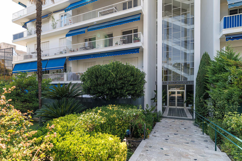 Appartement - 85 m² - 3 pièces