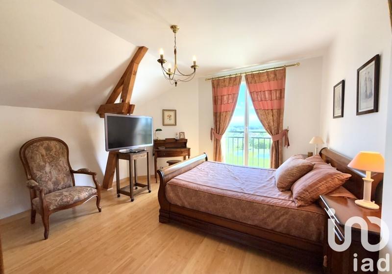 Maison de maîtres - 250 m² - 9 pièces