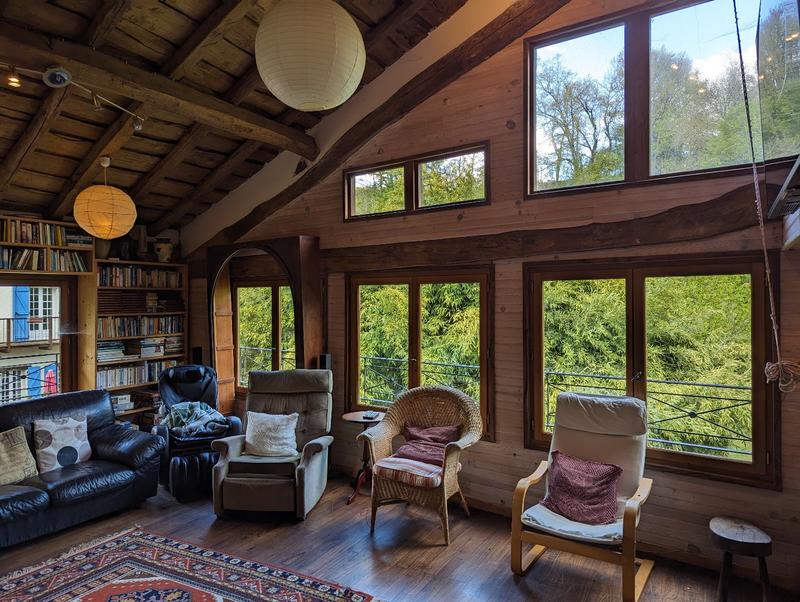 Propriété - 399 m² - 17 pièces