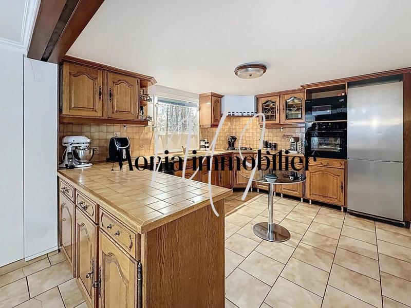 Maison - 170 m² - 7 pièces