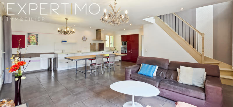 Maison - 100 m² - 6 pièces