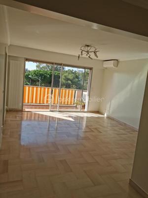 Appartement - 76 m² - 4 pièces