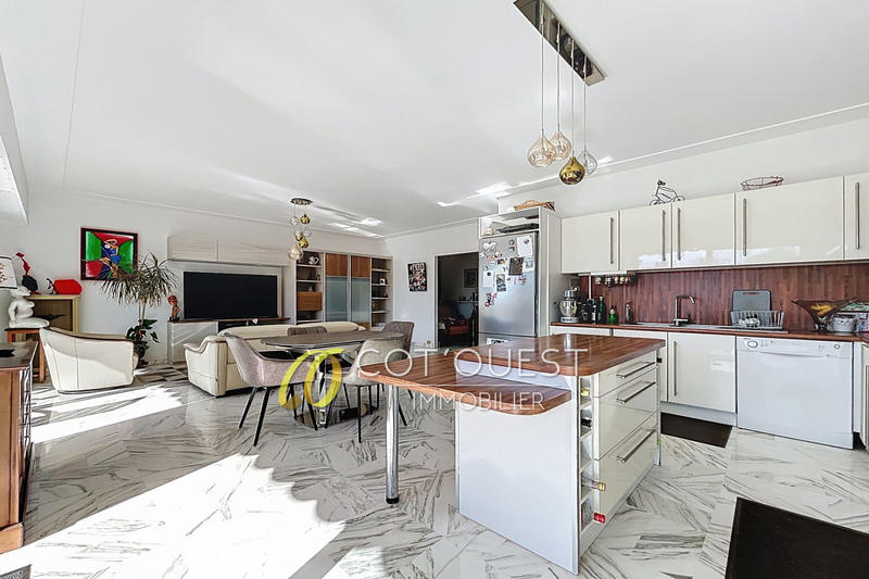 Appartement - 103 m² - 4 pièces