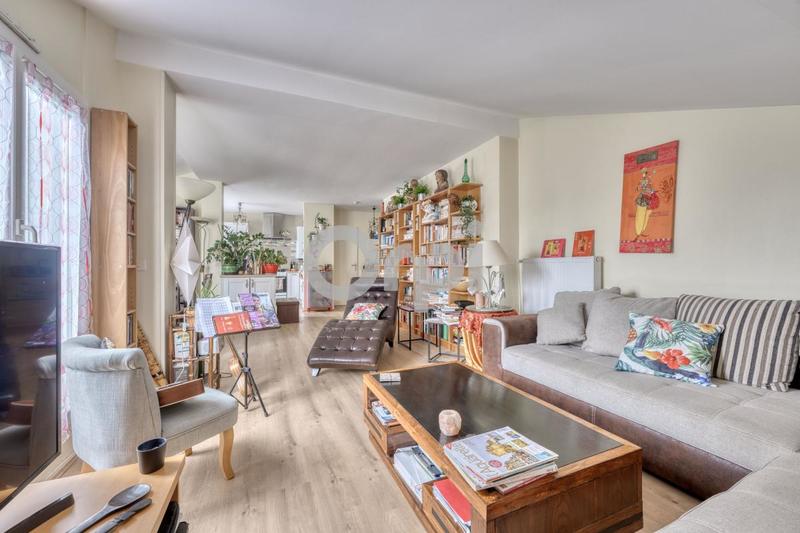 Appartement - 99 m² - 4 pièces