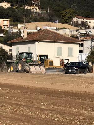 Divers - 10 000 m² - 4 pièces