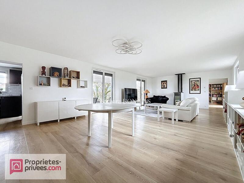 Maison - 180 m² - 5 pièces