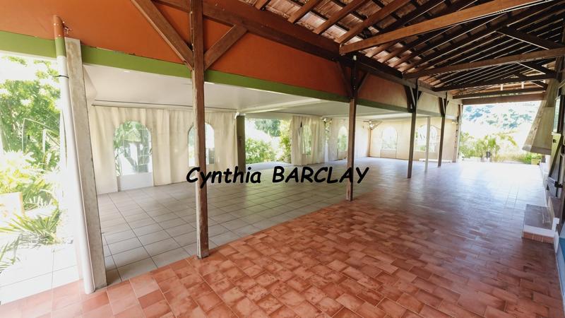 Villa - 264 m² - 6 pièces