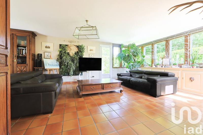 Maison - 203 m² - 9 pièces