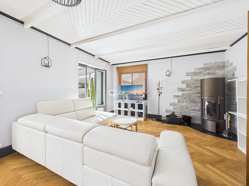 Maison - 224 m² - 6 pièces