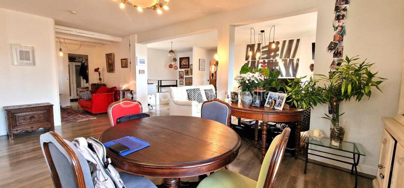 Maison jumelée - 160 m² - 4 pièces