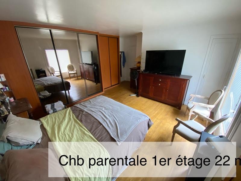 Maison - 300 m² - 10 pièces