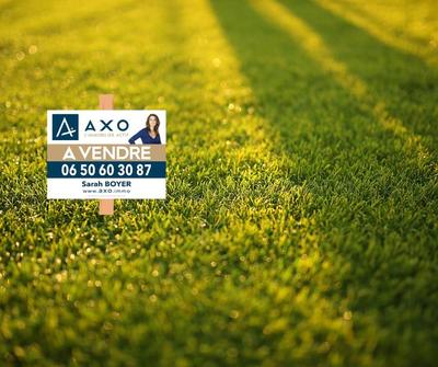 Terrain constructible - 1 800 m²