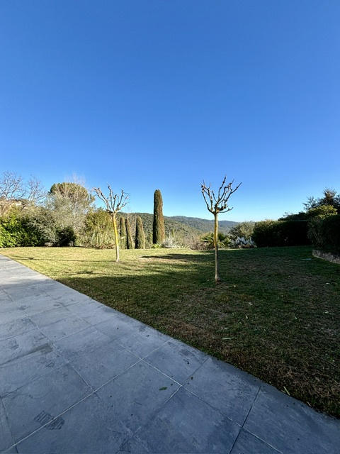 Villa - 305 m² - 10 pièces