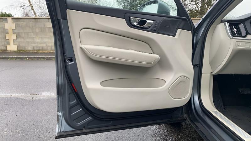 Volvo Xc60 II 2.0 D4 190 Fwd Geartronic8 Inscription Luxe - Entretien constructeur Toit ouvrant