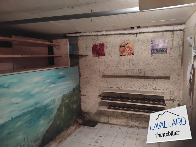 Maison traditionnelle - 90 m² - 5 pièces