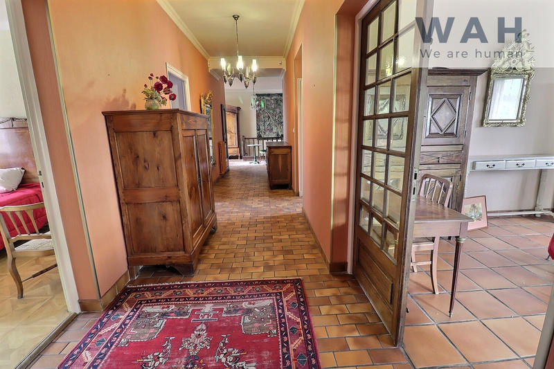 Villa - 364 m² - 9 pièces