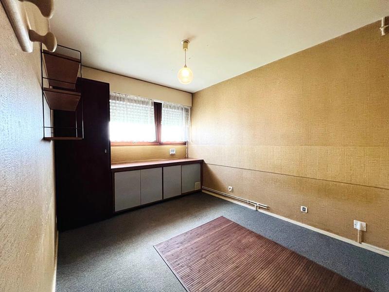 Appartement - 101 m² - 7 pièces